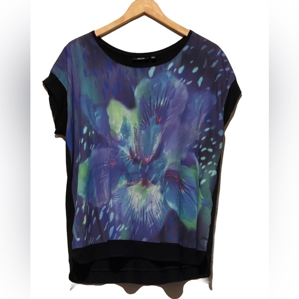 Apt. 9 Purple and‎ Blue Graphic Boxy Tee